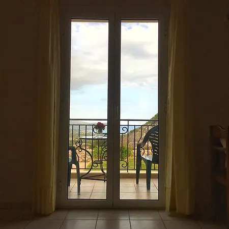 דירה Sunshine Karavádhos